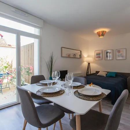 Cap Ocean-9 By Interhome