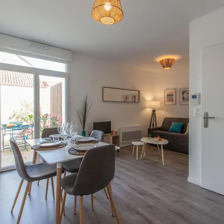 아파트 Cap Ocean-9 By Interhome